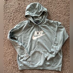 Nike women’s hoodie